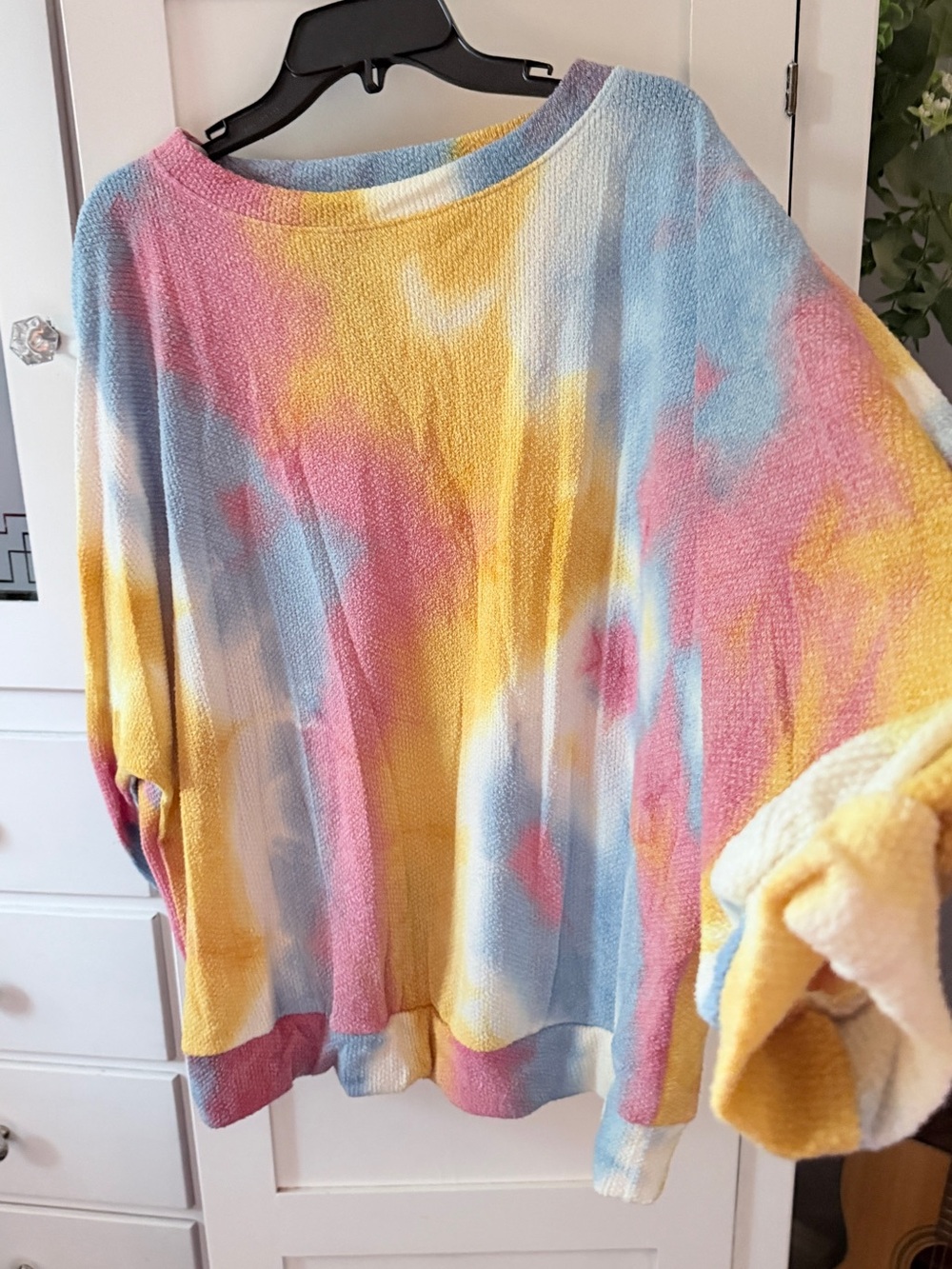 Emerald Pastel Tie-Dye Crewneck Sweater - Pink Blue Yellow Cream